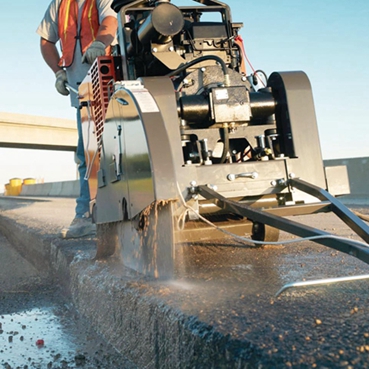 Cutting and demolition of concrete and post-maintenance of saw blade tools