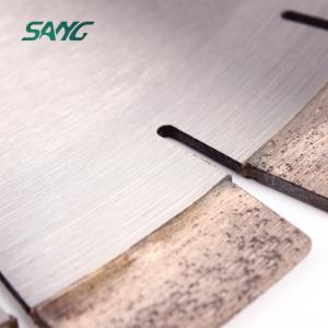 Diamond cutting disc for granite
