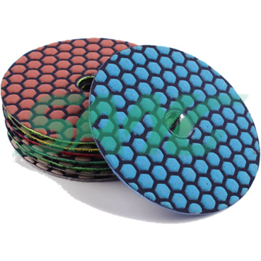 What is the difference between dry and wet concrete polishing pads?