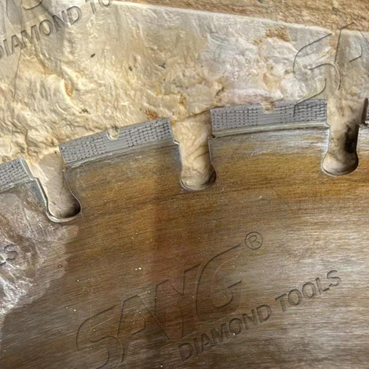 Customer Case Study |SANG's 800mm–1400mm Laser Welded V-Shaped ARIX Segment Wall Saw Blades in European Market